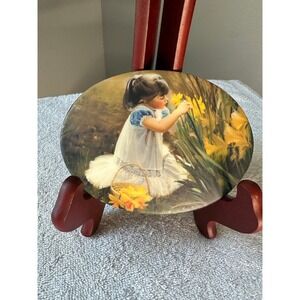 Donald Zolan Flowers‎ for Mother Decorative Plate Girl with Daffodils